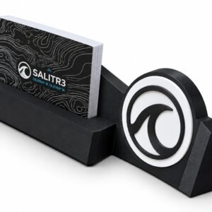 Porta tarjetas de visita impreso en 3D en negro con el logo de Salitr3 en relieve blanco